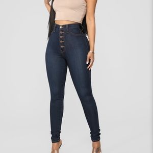 BNWOT Fashion Nova Classic Button Up Skinny Jean 9